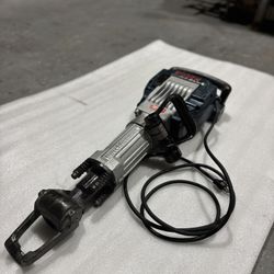 Bosch GSH 16-28 Professional Demolition Hammer – Heavy Duty