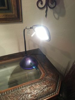 Adjustable desk lamp