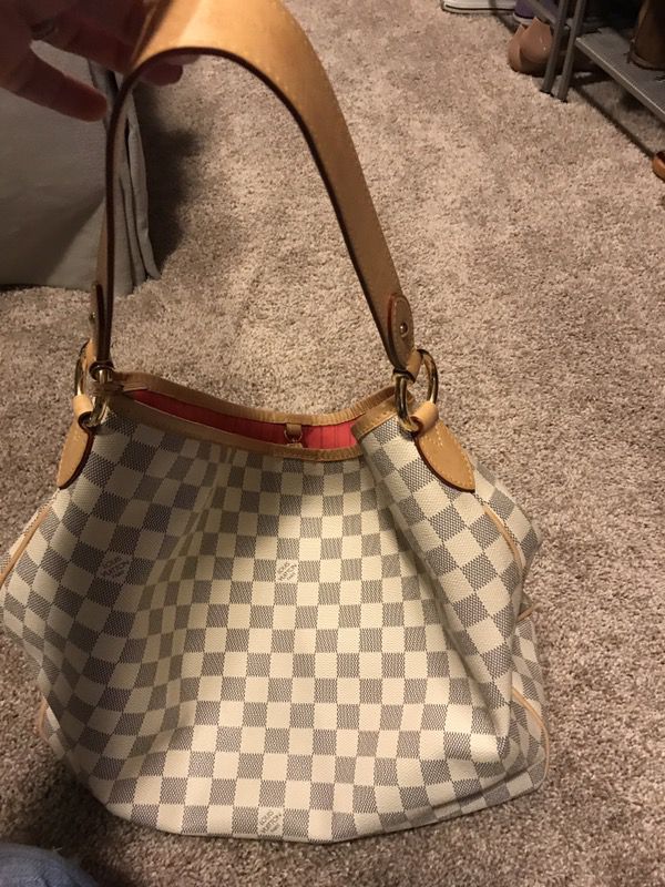 New Louis Vuitton Artsy Handbag for Sale in Woodstock, GA - OfferUp