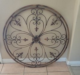 Round Metal Scroll Wall Decor