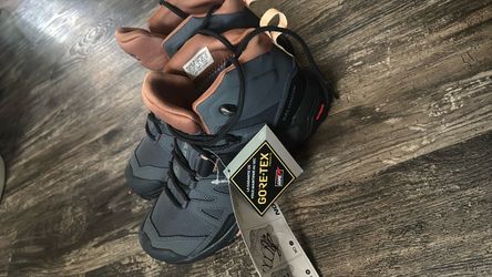 Salomon women’s X Ultra4 Gore-Tex