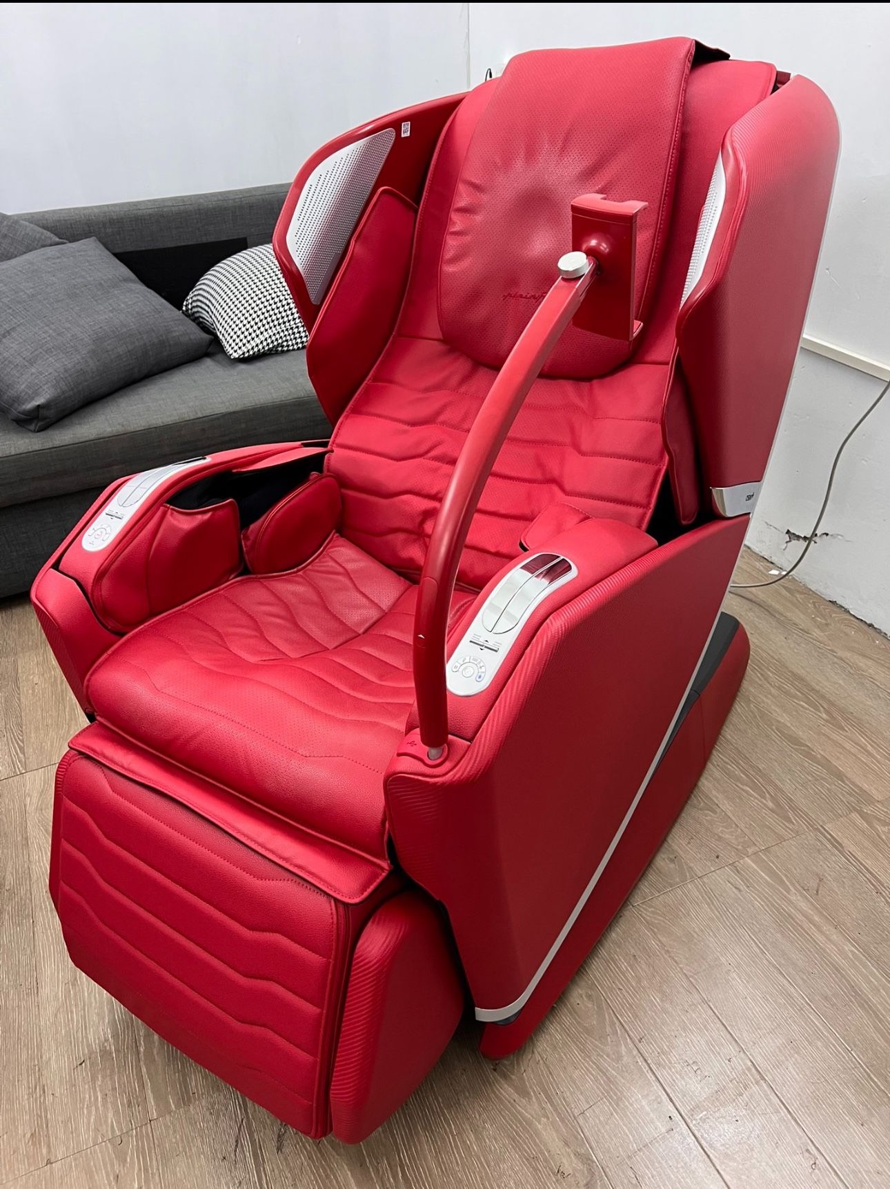 OSIM Massage Chair OS-8218 uLove 3 – Premium Health & Stress Relief Chair