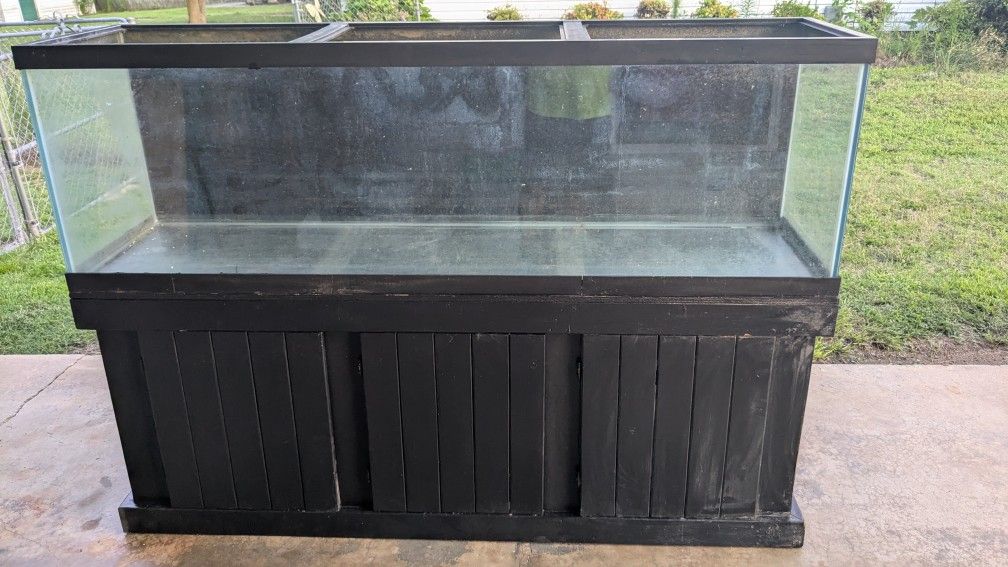 125 Gallon Fish Tank