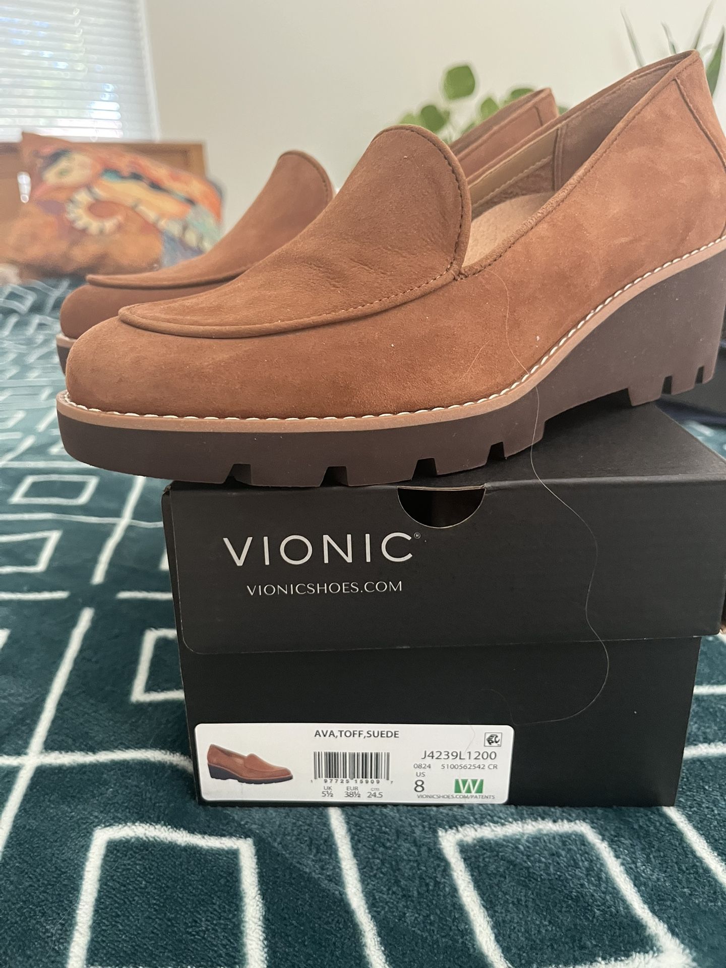 Vionic Wedge