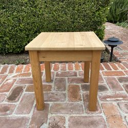 SMALL NATURAL WOOD END / SIDE TABLE 