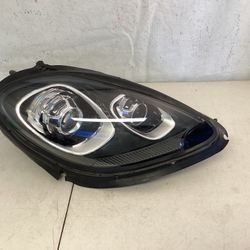 2015-2016-2017-2018 PORSCHE MACAN RIGHT SIDE RH XENON HEADLIGHT HID COMPLETE USED OEM 