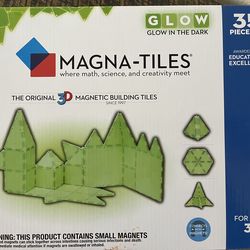 Glow in the Dark Magna Tiles