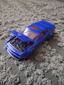 Blue Die-Cast Muscle Car Model Toy