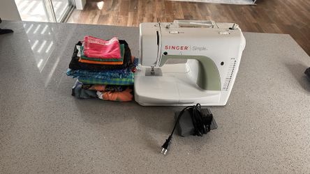 Singer Sewing Machine Singer Simple 