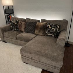 Sofa With Chaise