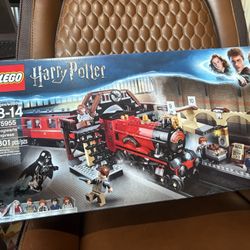 LEGO HARRY POTTER - HOGWARTS EXPRESS TRAIN