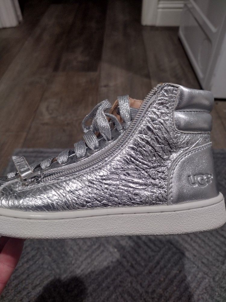 Ugg Shoes- Metallic. Womens 5.5