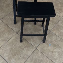 Two Stools Free