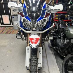 2018 Africa twin adventure sports