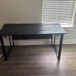 RS LED GAMING DESK NEED GOIN ASAP