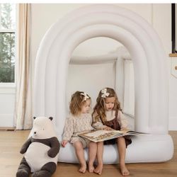 Mini Arch Kids Jumper White 4 X 4 X 4'9 Inches  ( Brand New, Never Used ) For $85