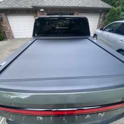Rivian OEM Manual Tonneau Cover