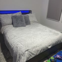 Queen Size Bed Frame / Mattress 
