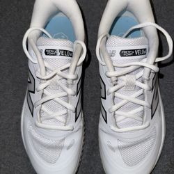 New Balance Women's VELO v4 Turf Softball  Size 8.5