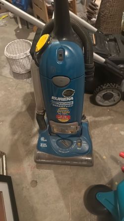 Eureka The Boss SmartVac 4870