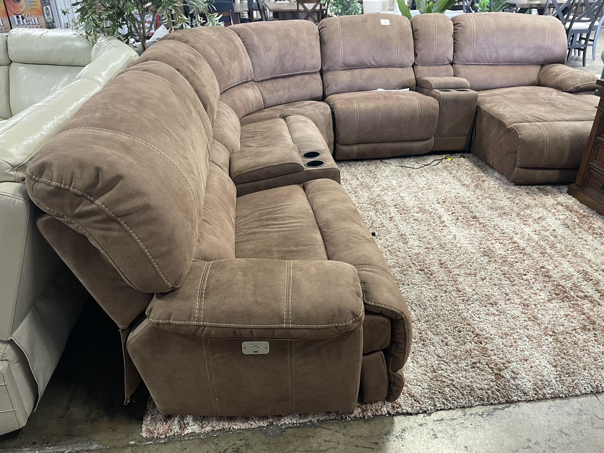 Petaluma Fabric Power Reclining Sectional 7-Piece Sofa with Chaise