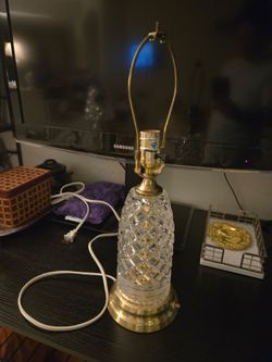 Crystal lamp.. w loose shade