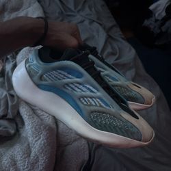 Yeezy 700 V3 Arzareth