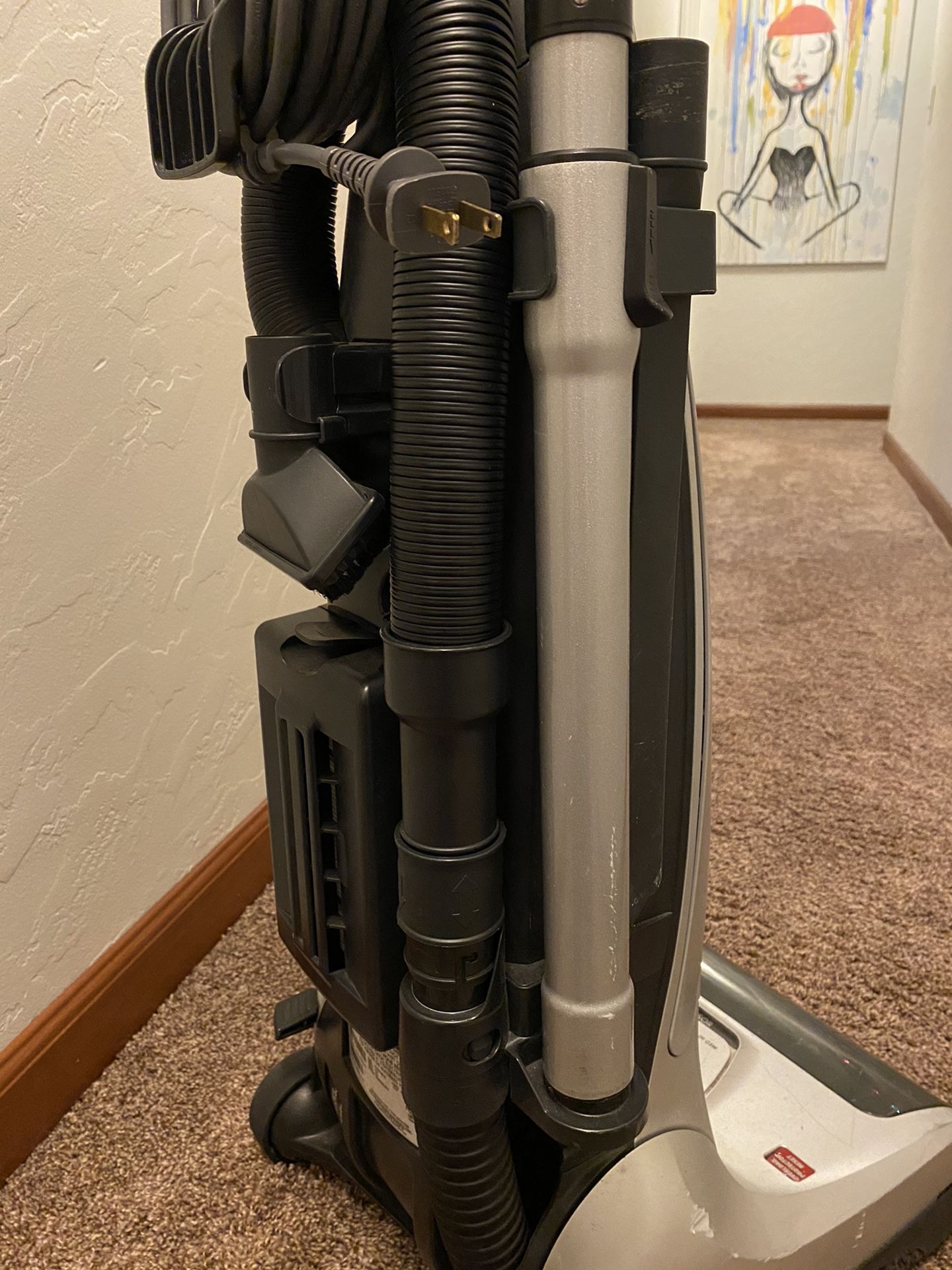 Kenmore Elite All Floors Vacuum With Extra Attachments for Sale in Lake