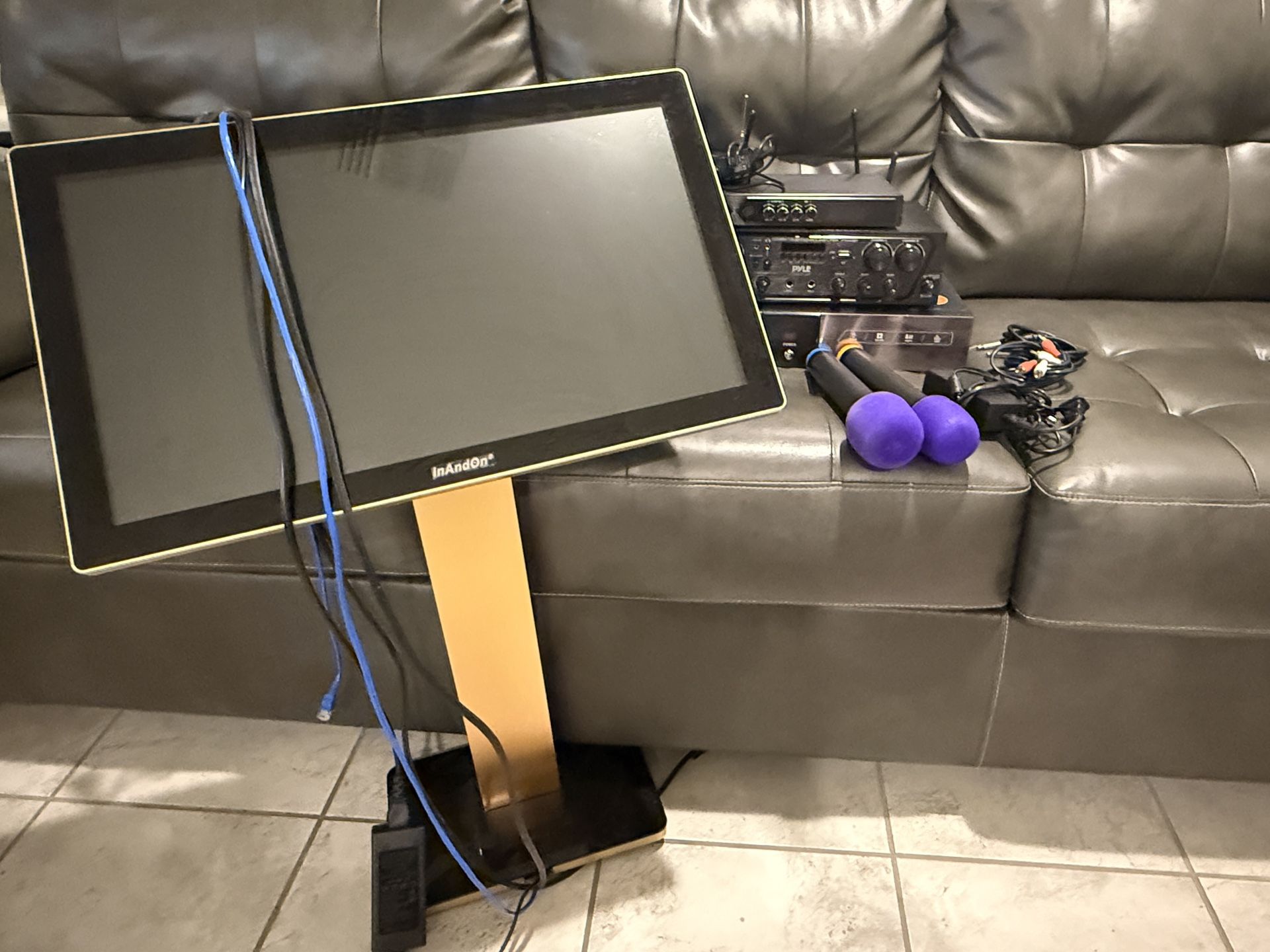 65 Onn Roku TV+inandon karaoke system