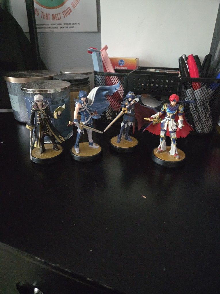 Set Of 4 Fire Emblem Amiibo