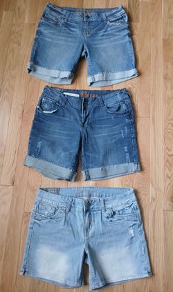 NEW.. dELiA 's JEAN SHORTS size 9/10. *$15 EACH