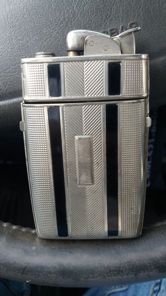 Vintage Evans cigarette case lighter combo