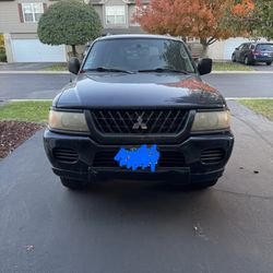 2002 Mitsubishi Montero