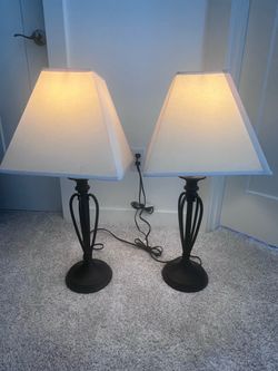 2 Black Lamps