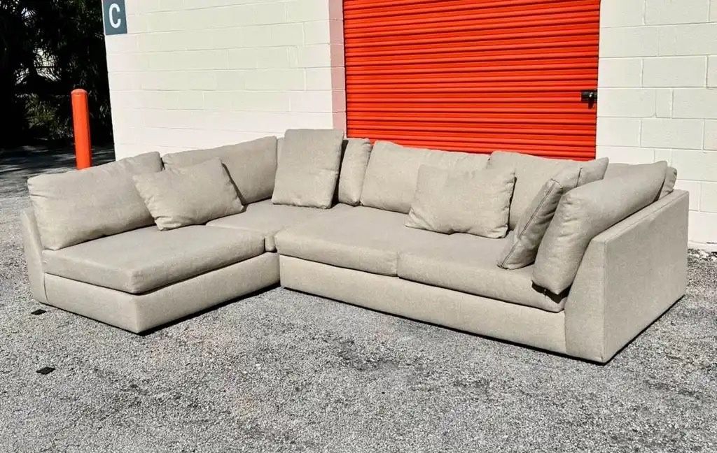 City furniture Sectional Sofa Kevin Charles Grey