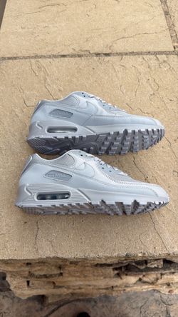 New Nike air max 90 triple grey gray shoes Men’s 7.5, Women’s 9