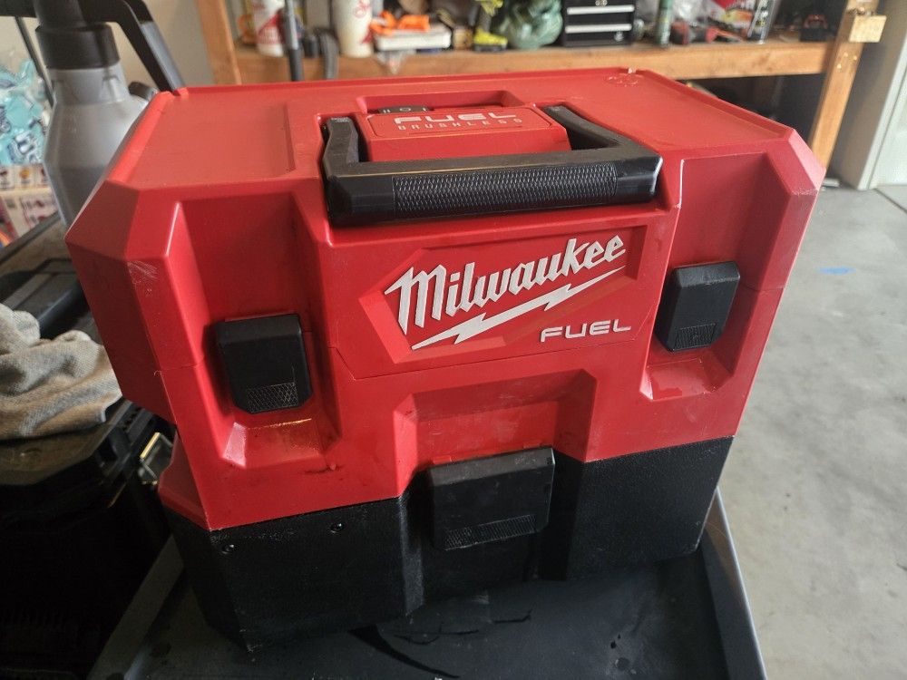 Milwaukee Vac