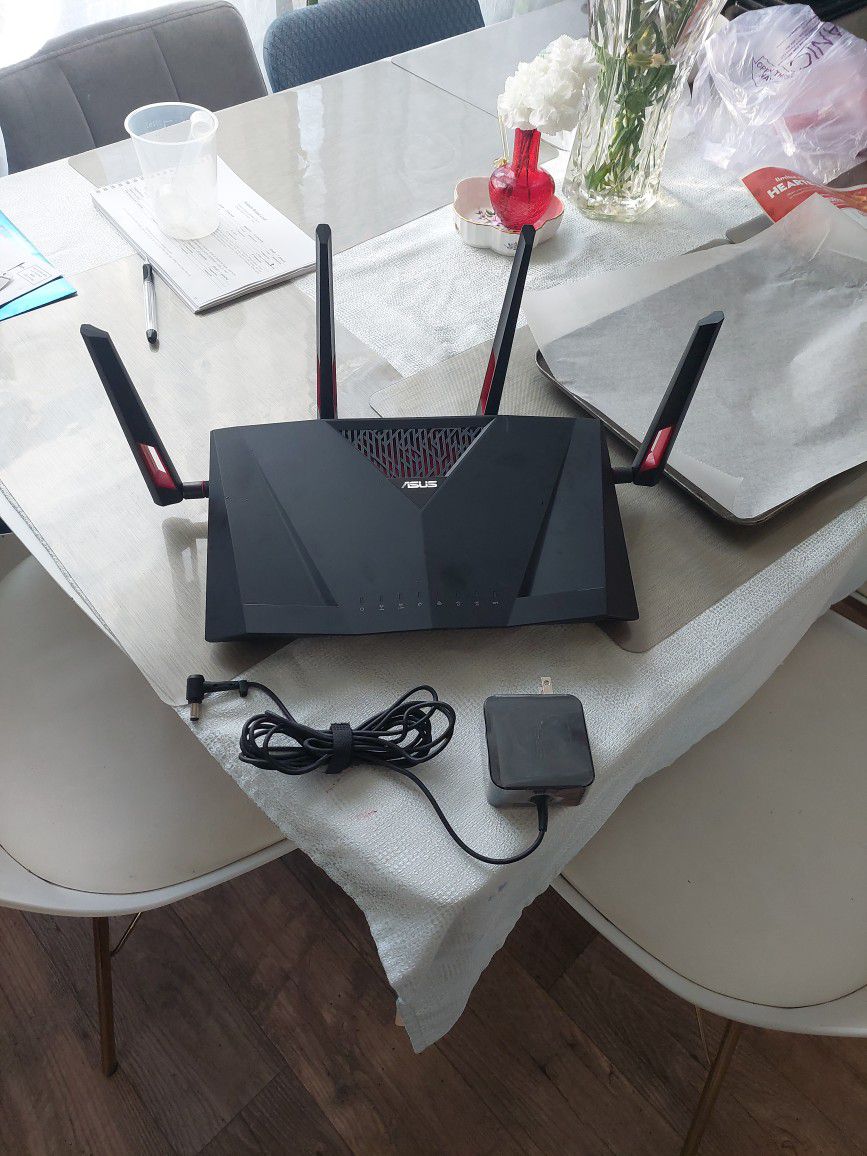ASUS RT-AC88U (AC3100) Black Dual Band Gigabit Wi-Fi Gaming Router Nice!

