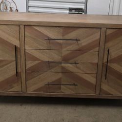 The Tawny 3-Drawer Dresser by Coaster Furniture