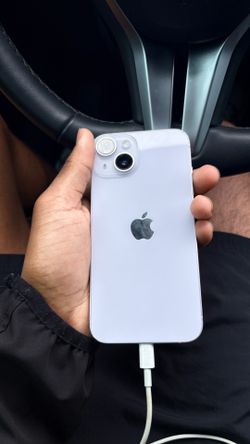 iPhone 14 128GB UNLOCKED