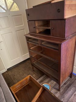 Dresser