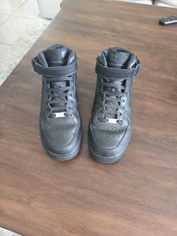 Black Air Force Ones