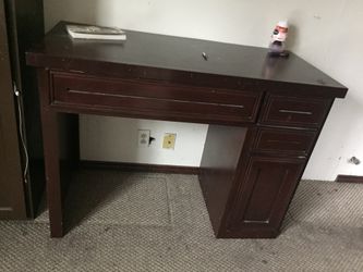Wood computer desk