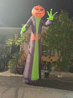 Halloween Inflatable Pumpkin Reaper Decoration