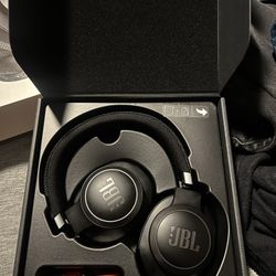 JBL LIVE 660nc 