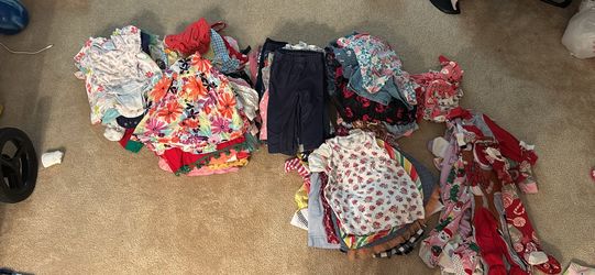 Girls clothes 18m (185 pcs)