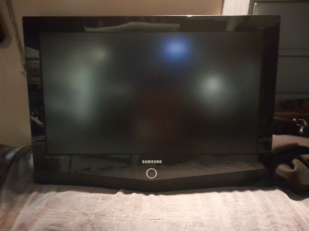 SAMSUNG FLAT SCREEN