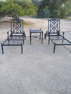 Outdoor Patio Chaise Lounge and Small Table