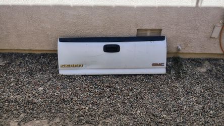 NBS Tailgate, fits Full Size Fleetside 99-06 Sierra or Silverado Trucks.