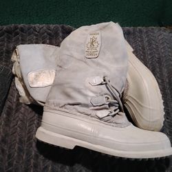 Sorel Snow Lion